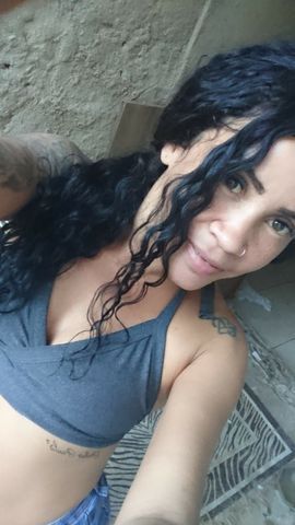 E aí delícia, bora namorar gostoso hoje?

Sou uma companhia muito agradável, e adoro deixar meu cliente satisfeito....me chama no zap e vamos marcar 