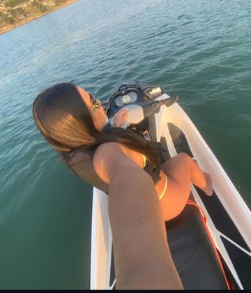 Olá sejam bem vindos ao meu perfil, me chamo Beatriz, Bia😚❤️‍🔥🌶️
Sou morena clara cabelos cumprido seios grandes Adoro fazer espanhola ,to com a bucetinha pegando fogo cheia de tesão sou bem safadinha mais tbm sou atenciosa e carinhosa. Adoro que chupe minha ppk 
E chupe os biquinho do meus seios 
Sejam educados e não façam perguntas sem noção para que possamos  interagir e assim transar gostoso 😋 
Não atendo perfil sem foto
Não tenho local mais me desloco rápido, motel hotel e vou a domicílio tbm ( consultar taxa ) Não Atendo dentro de carro não insista!
E para os meninos que gosta faço inversão 🔥