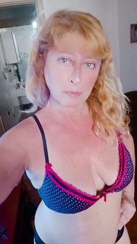 Oi amoreeees

Você que tem vontade de sair com uma verdadeira alemã coroa linda dos olhos verdes me chamem

Sou a rainha do anal com uma bucetinha e um cu rosa para satisfazer vocês seus safados

Gosto de transar estou unindo o útil ao agradável

Você que está cansado de ser ado para trás por esses PG que enganam e querem um oral babado uma buceta gulosa e um cu faminto por pau

Pode me chamar
Contato apenas para interesse profissional quem quer bater papo nem tenta

Pg completo

Oral sem camisinha com higiene em dia/buceta e cuzinho guloso por 150.00

Realizo fetiche

Vem fuder a alemã coroa

Se não conseguir falar comigo pelo telefone cadastrado, pode tentar esse também:
Tel 2 com whatsapp: 11 987884803