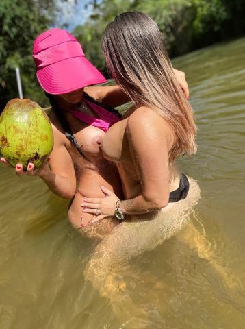 Belas namoradinhas afim de dar o melhor prazer! Sigilo absoluto é local discreto! Venha desfrutar do melhor show lésbico e massagem Nuru… Local temático, climatizado , toalhas esterilizadas, sem contato com terceiros. Somos novinhas lindas e cheirosas,  cheia de amor pra dar! 