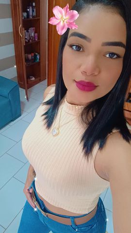 Carinhosa, adoro beijos, sexo com total liberdade 