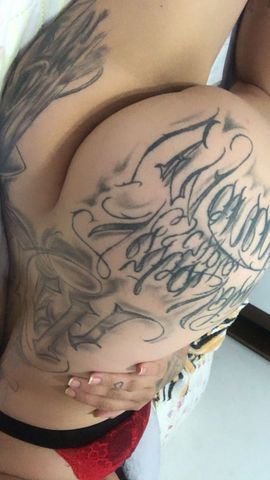Olá amor tudo bem ? 
Sou a Mirella tenho 20 anos, faço estilo namoradinha. 
 
 150$ 1hr 100$ 30 min