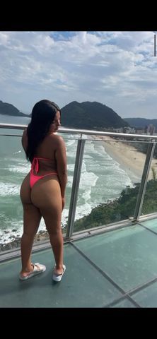 Oi meu nome Mariah tenho 18 anos , faço gostosinho e com prazer , estou pronta pra realizar seus desejos , fantasias e fetiches preliminar, gosto de receber oral e faço bem molhadinho e finalizo  , sou iniciante sem frescura gosto de tudo um pouquinho, cheirosa , educada e muito safada rs